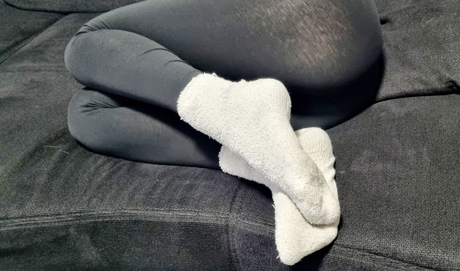 Deluxe.Feets profile banner