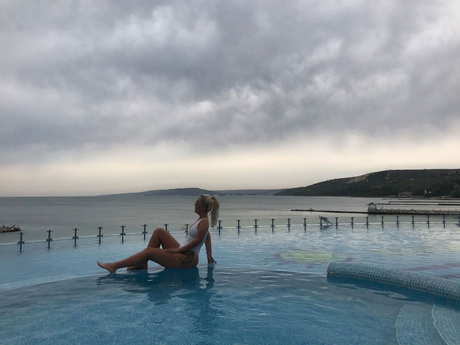 Denisaaa profile banner