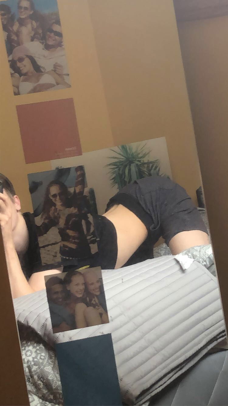 Diamond tush profile banner
