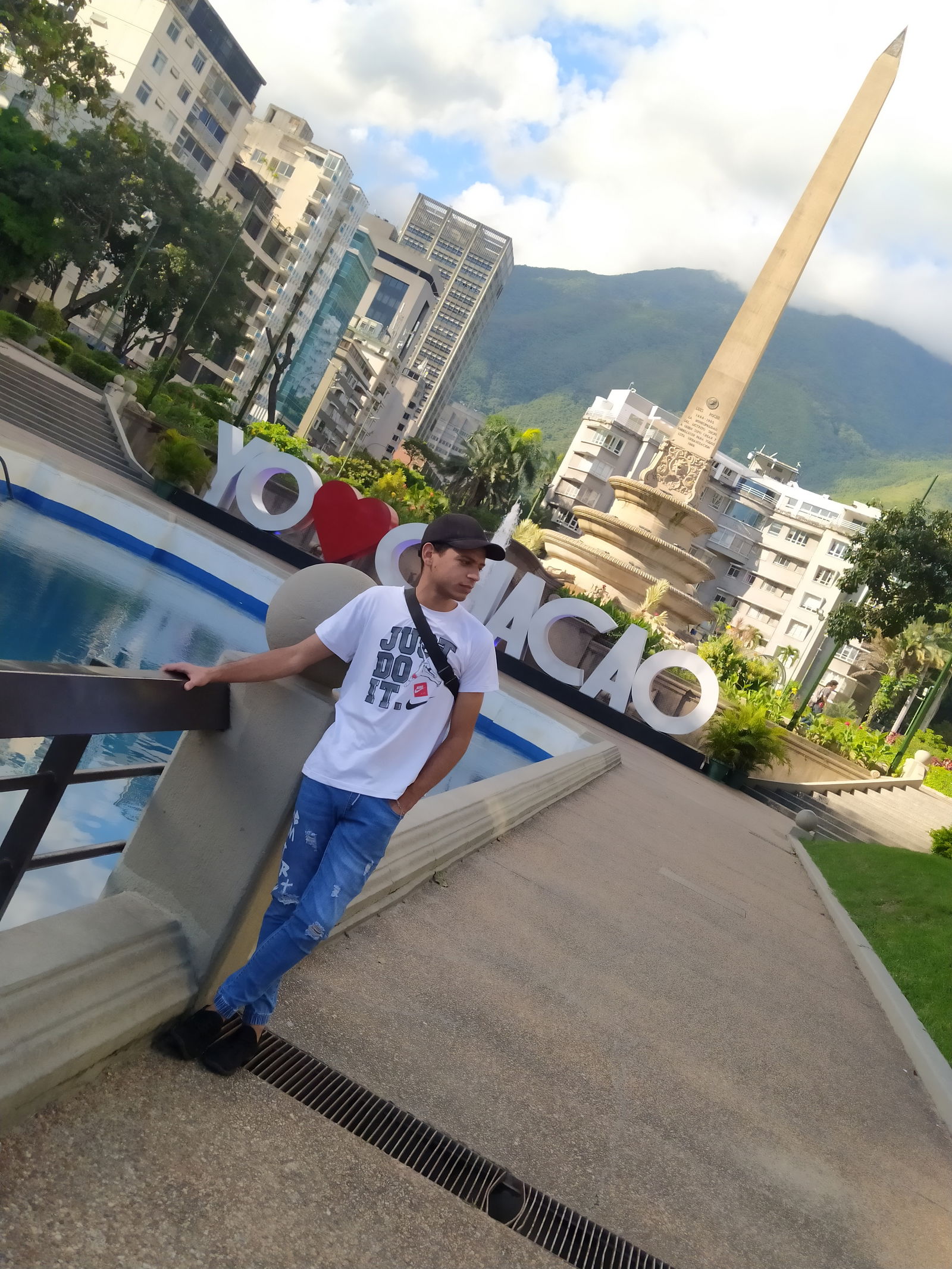 Diego Aguilar🪐 profile banner