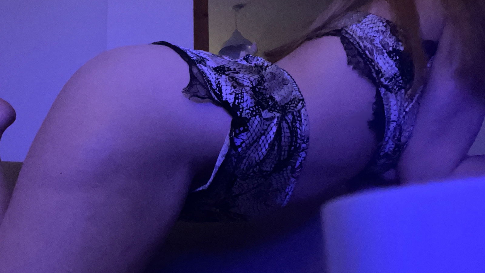 Elise profile banner