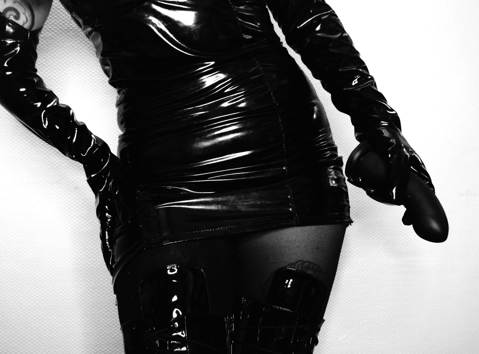 Emily Doomed profile banner