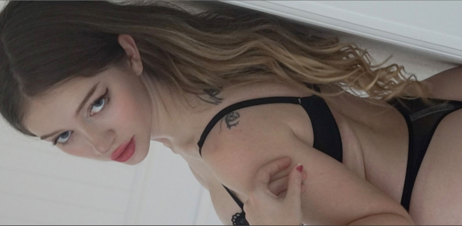 Eva Langwin profile banner