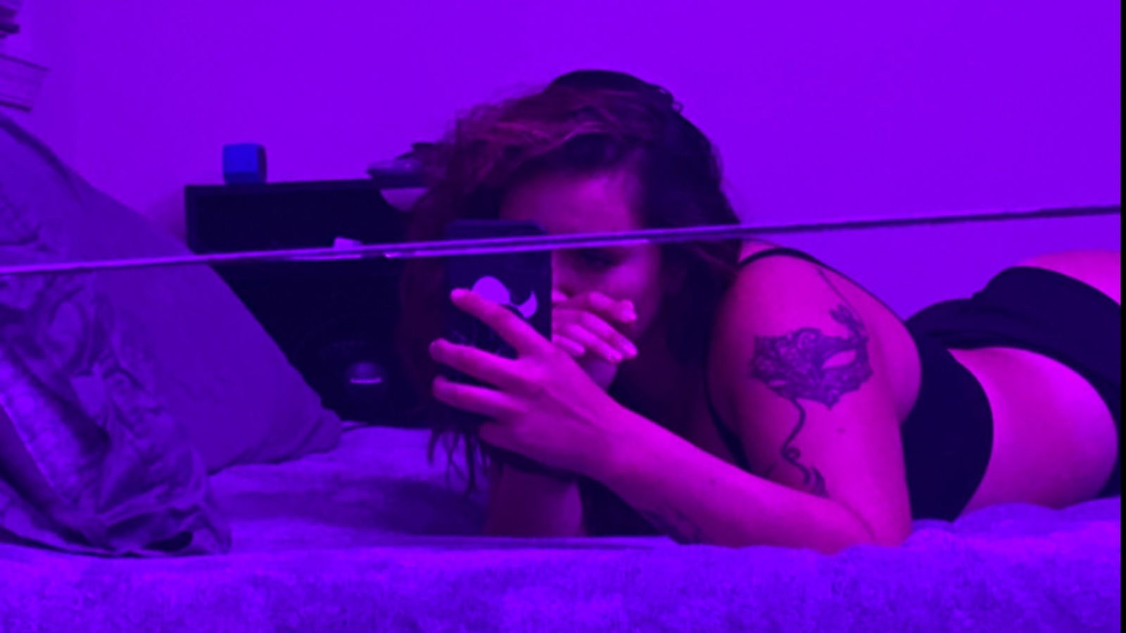 roxanne profile banner