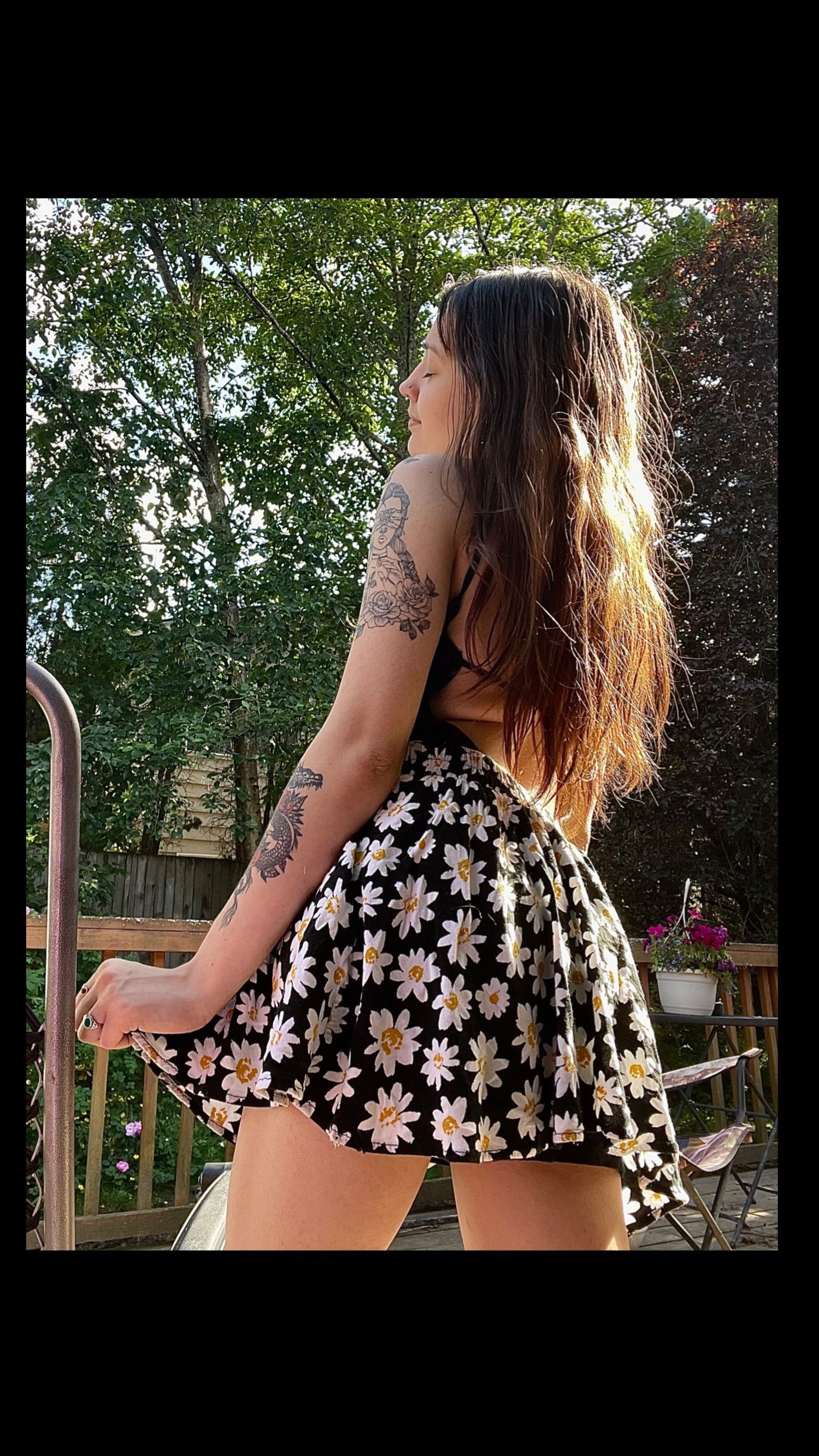 Stoner Girl profile banner