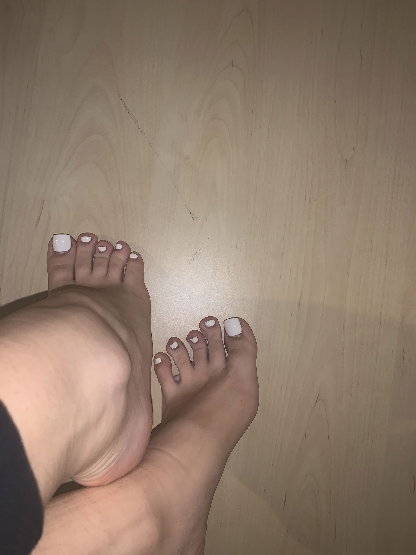 Feet and legs lover profile banner
