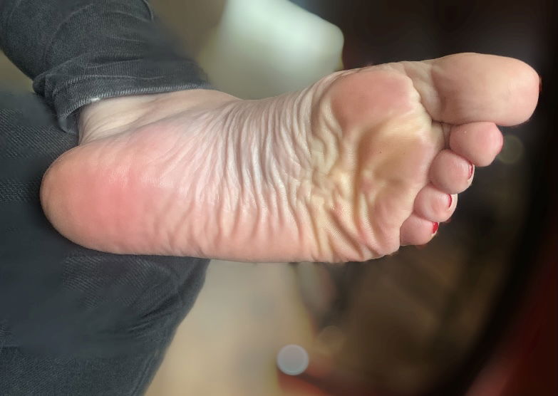 FeetLadee profile banner