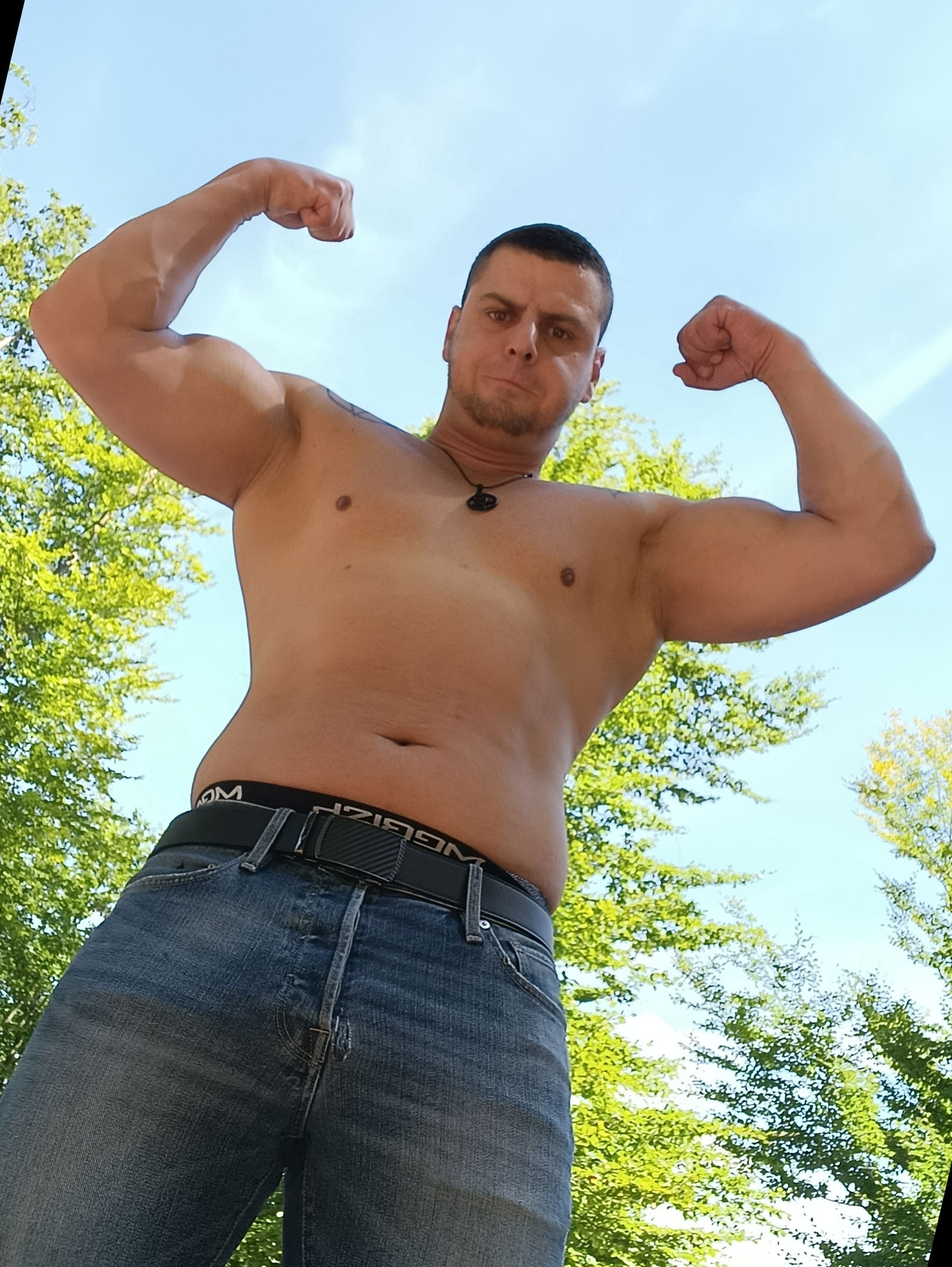 nakedfitness. profile banner