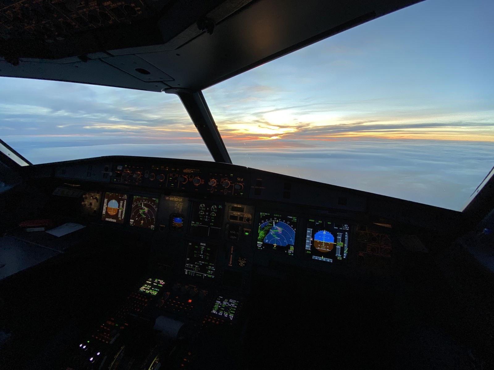 Pilot D.G. 👨🏼✈️ profile banner