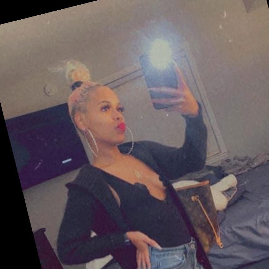 Barely Legal Mamì 😉 profile banner