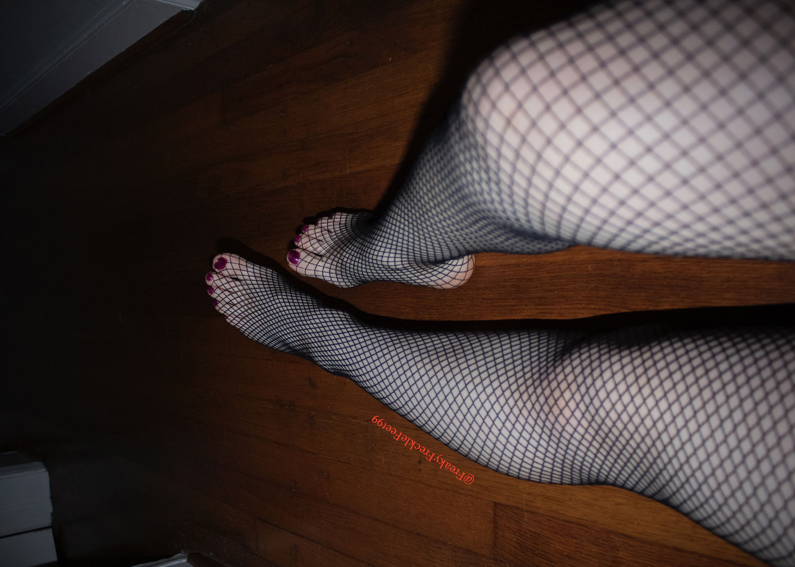 FreakyFreckleFeet99 profile banner