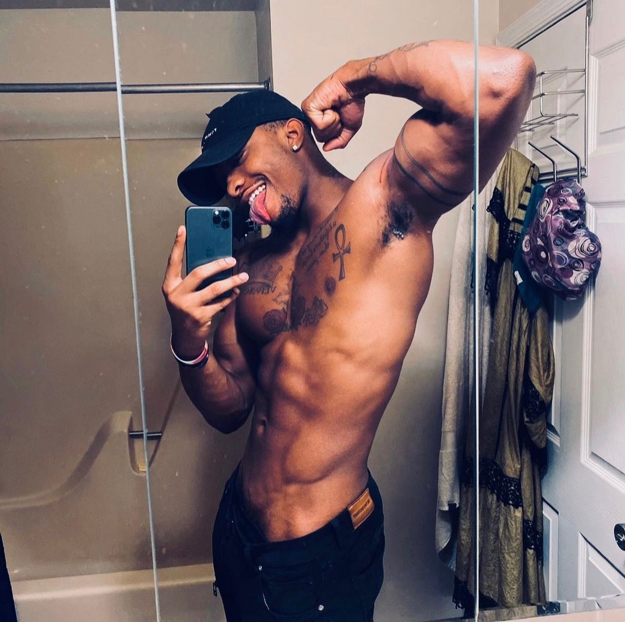 Malik profile banner