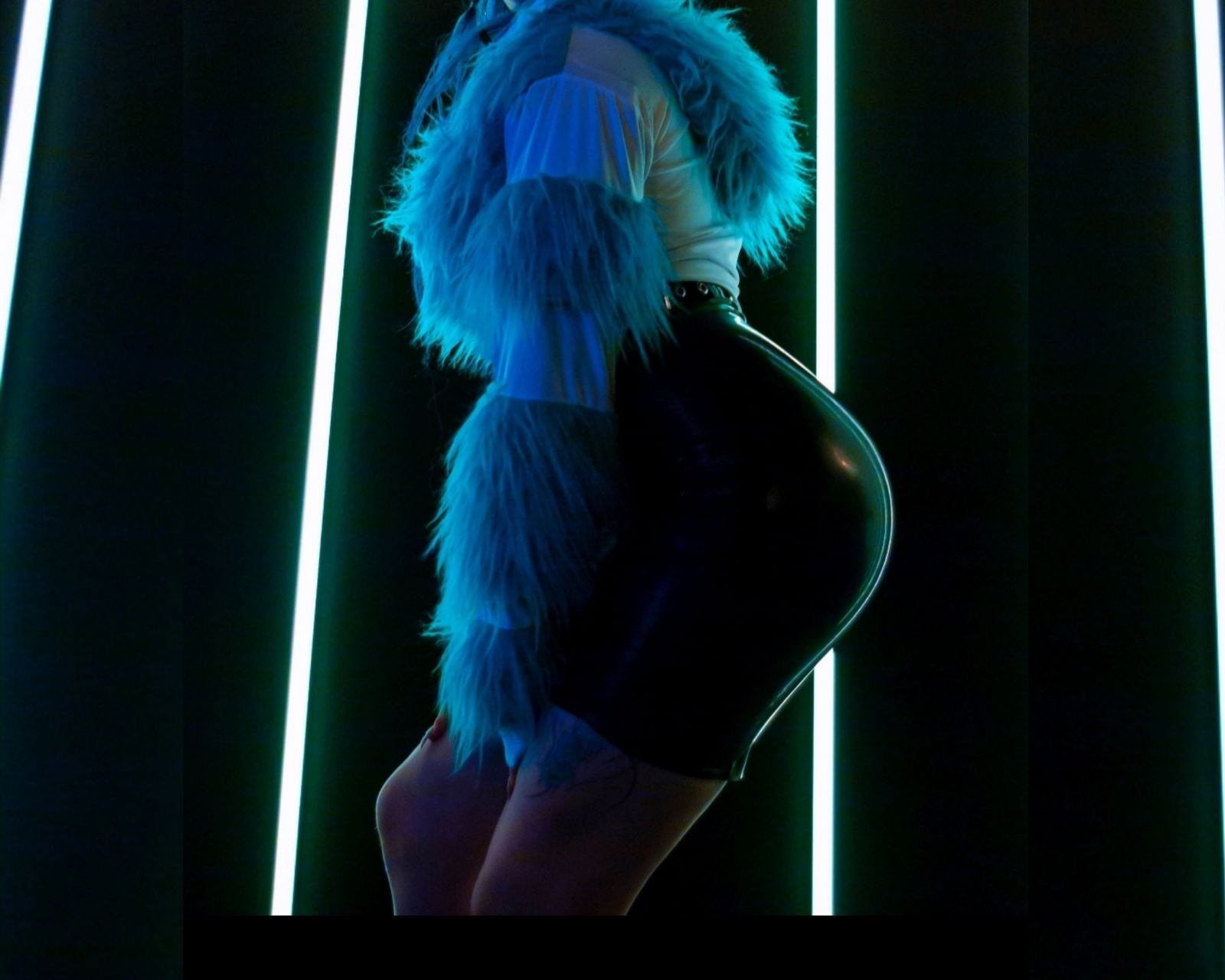 ALiEN DOLL profile banner