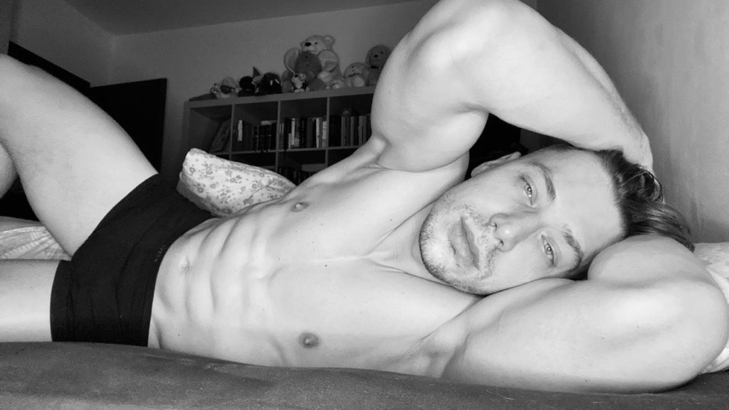 Gabriele profile banner