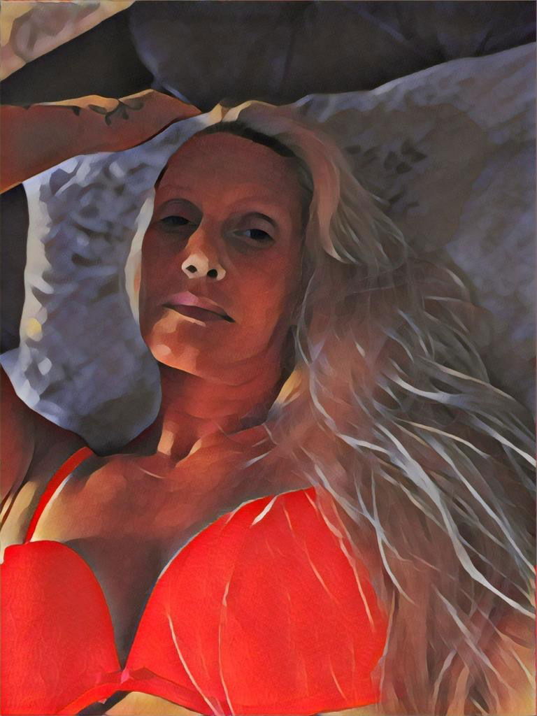 Hayley Morris profile banner