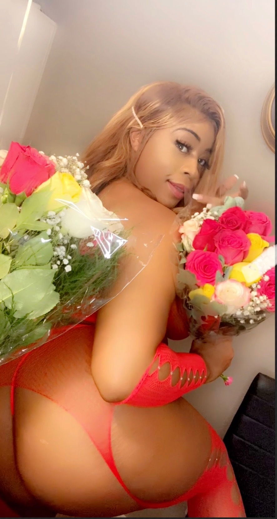 My time is money 💰 like all pics for xxx profile banner
