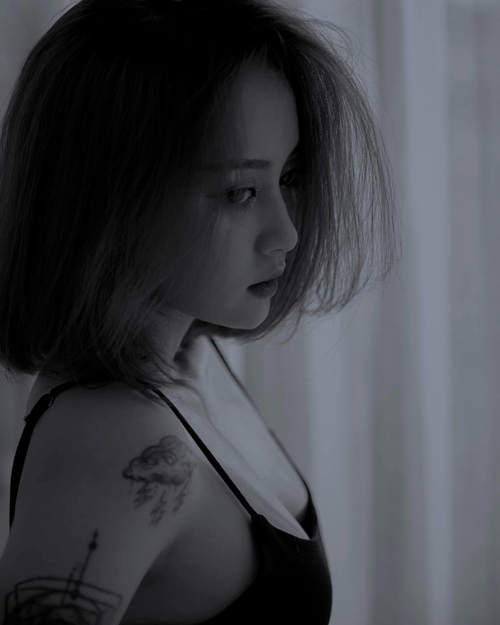Hoàng Thị Thùy Vân profile banner