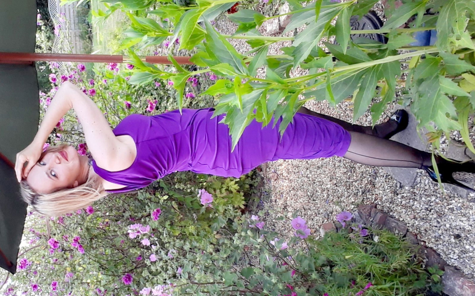 Holly's Nylons profile banner