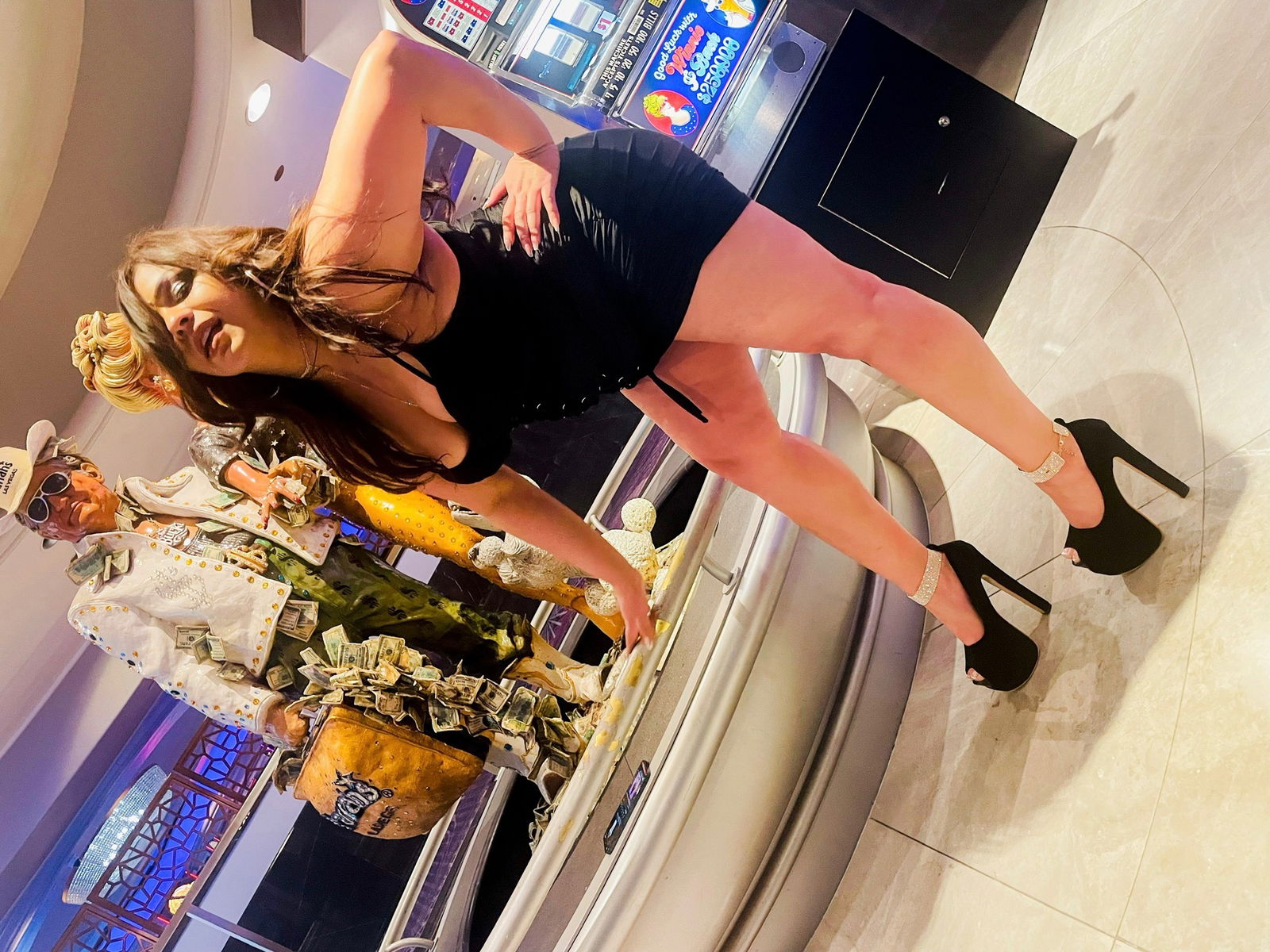 HotWifeAmara π€ profile banner