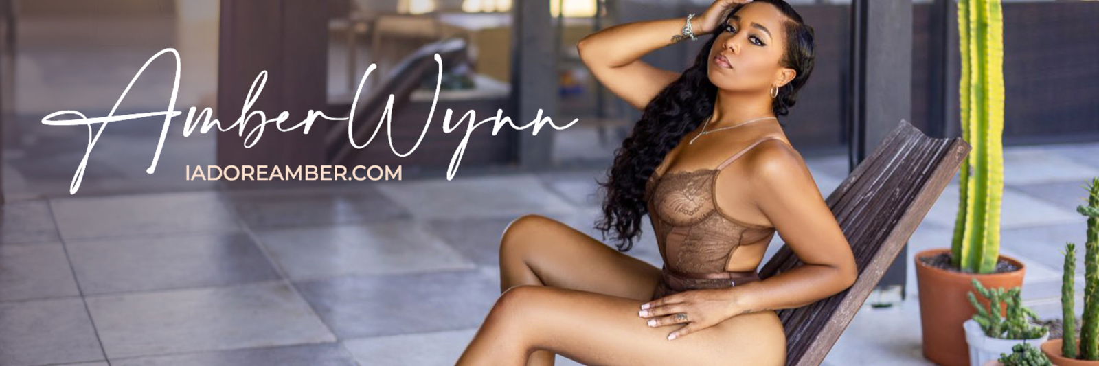 Amber Wynn profile banner