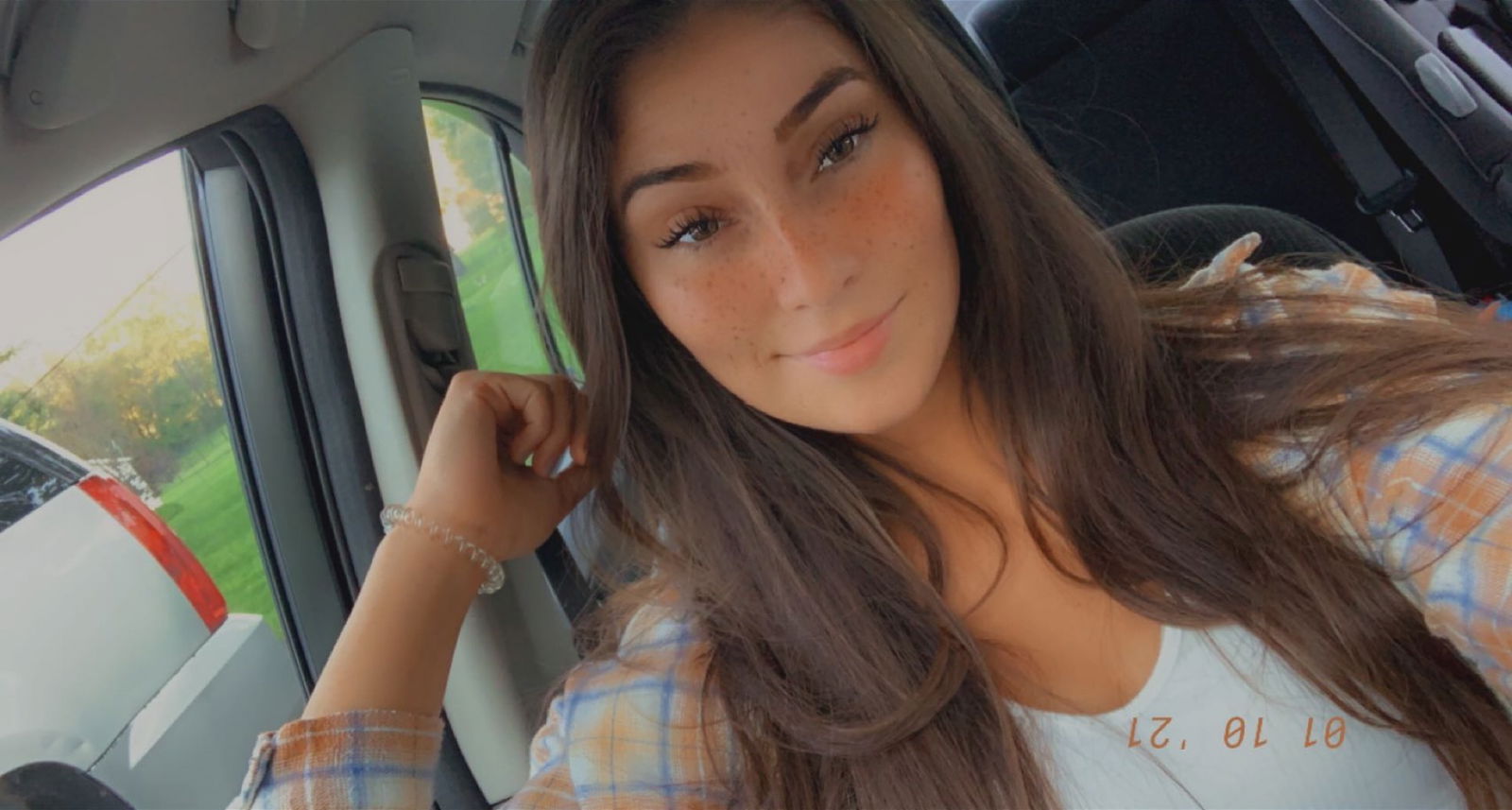 Carly profile banner