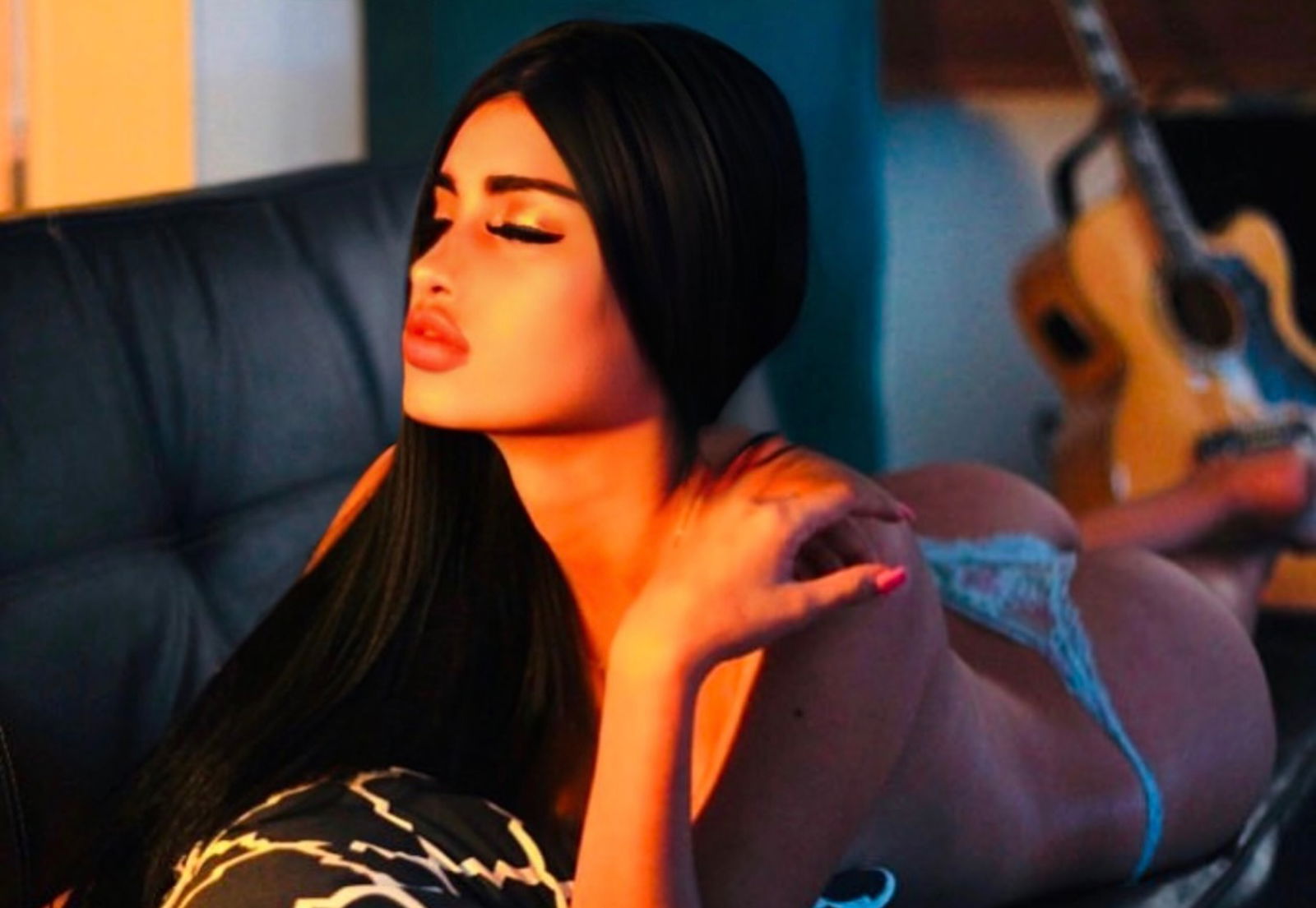 Mia profile banner