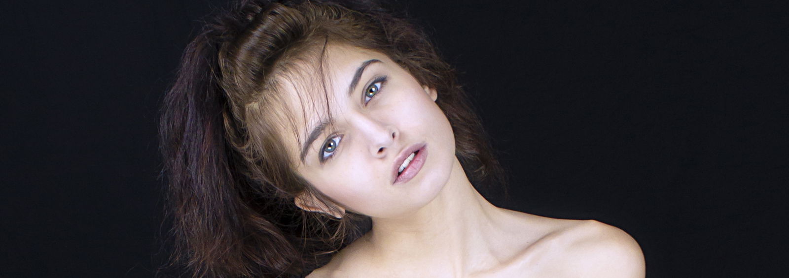 Zoey Kush profile banner