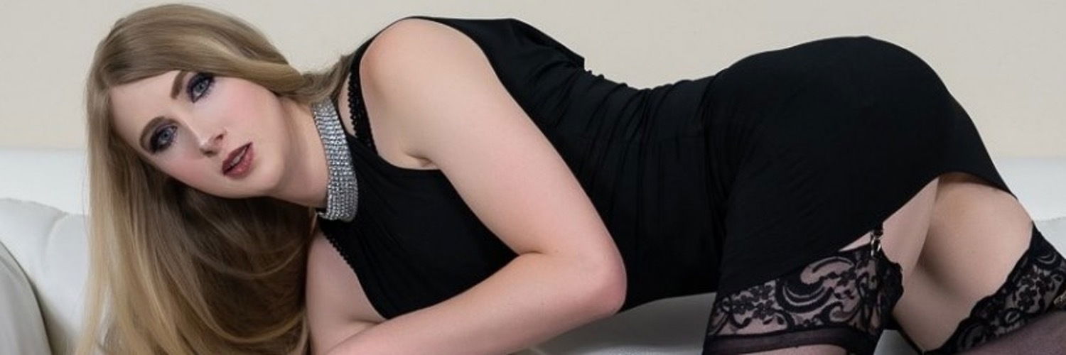 Janelle Fennec profile banner