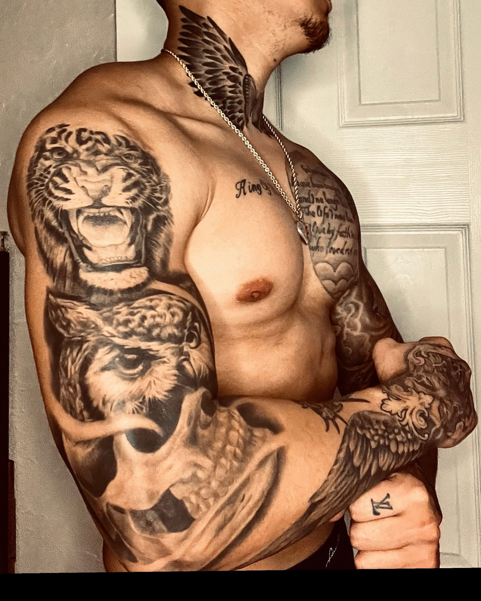 Papijohnny👅 profile banner