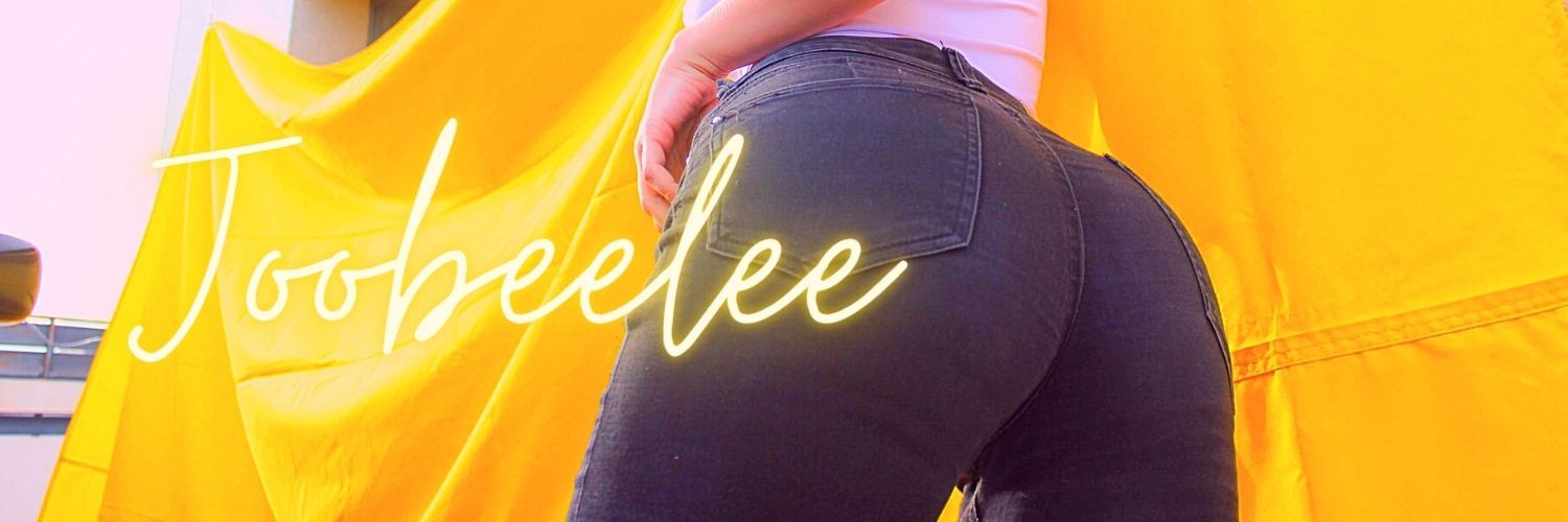 JooBeeLee profile banner