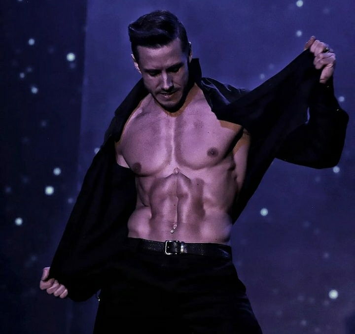 Julian Gomez profile banner