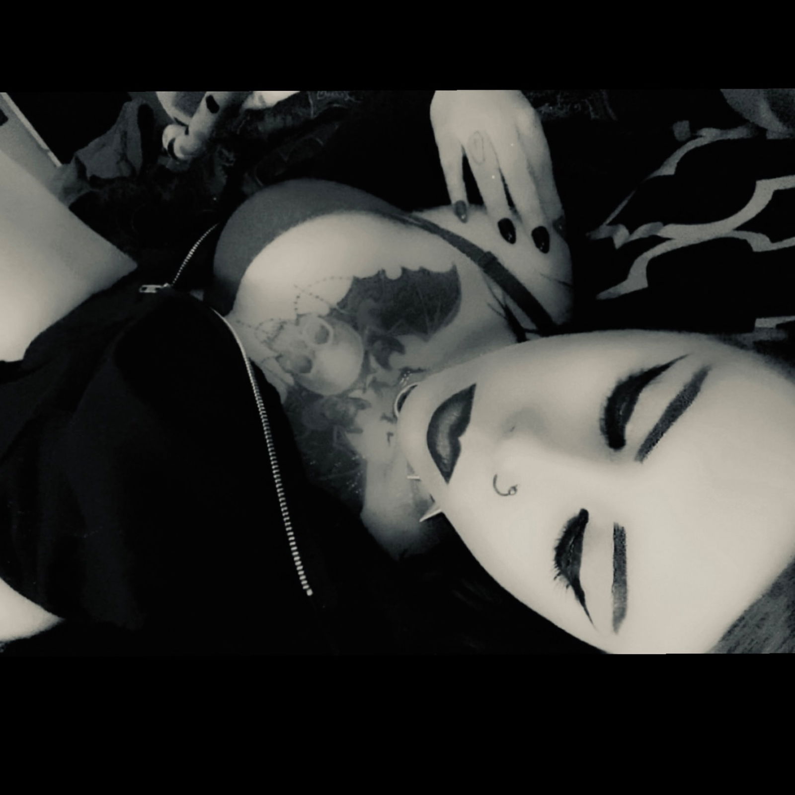 Kiki profile banner