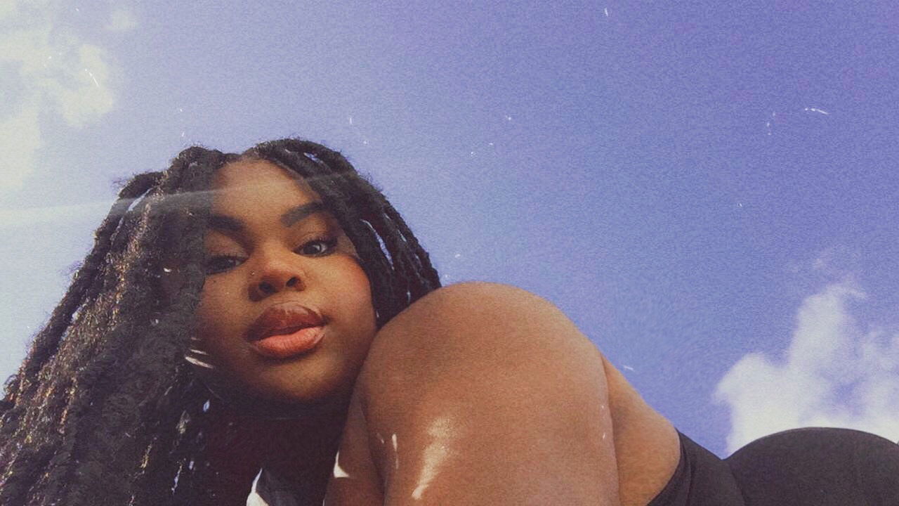 Kayla🦋 profile banner