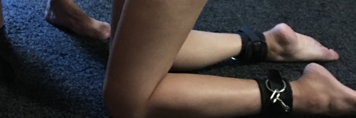 愛樂人妻 profile banner