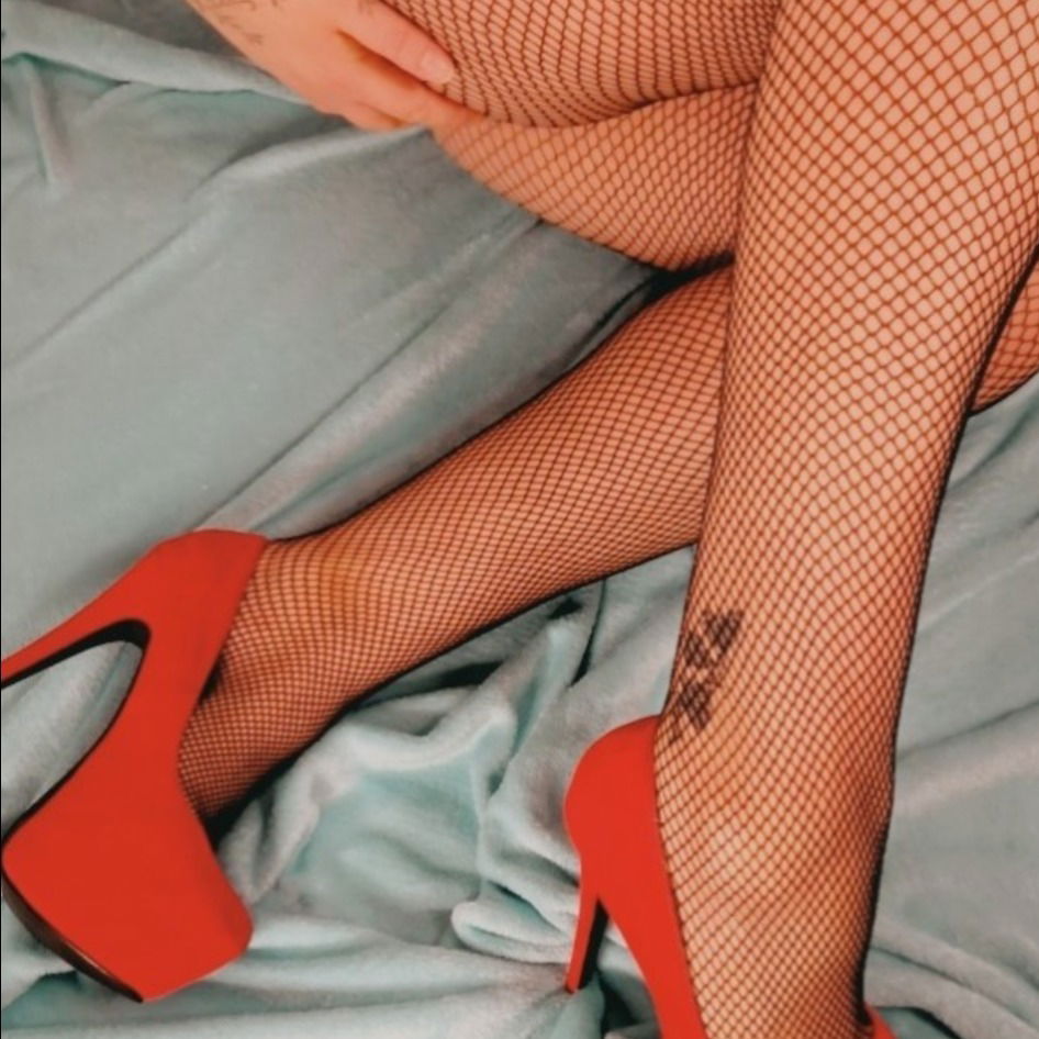 KinkyDee23 profile banner