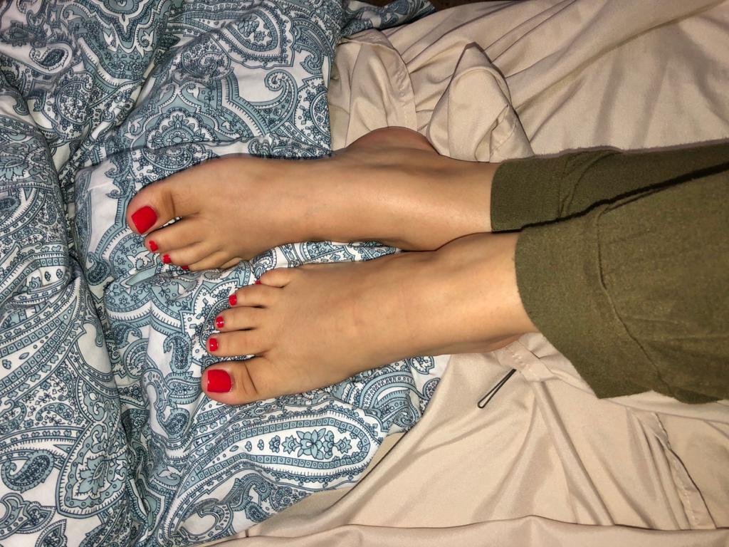 Latin hottest feet profile banner