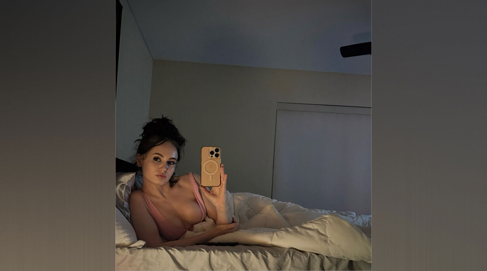 Lia Nicole profile banner