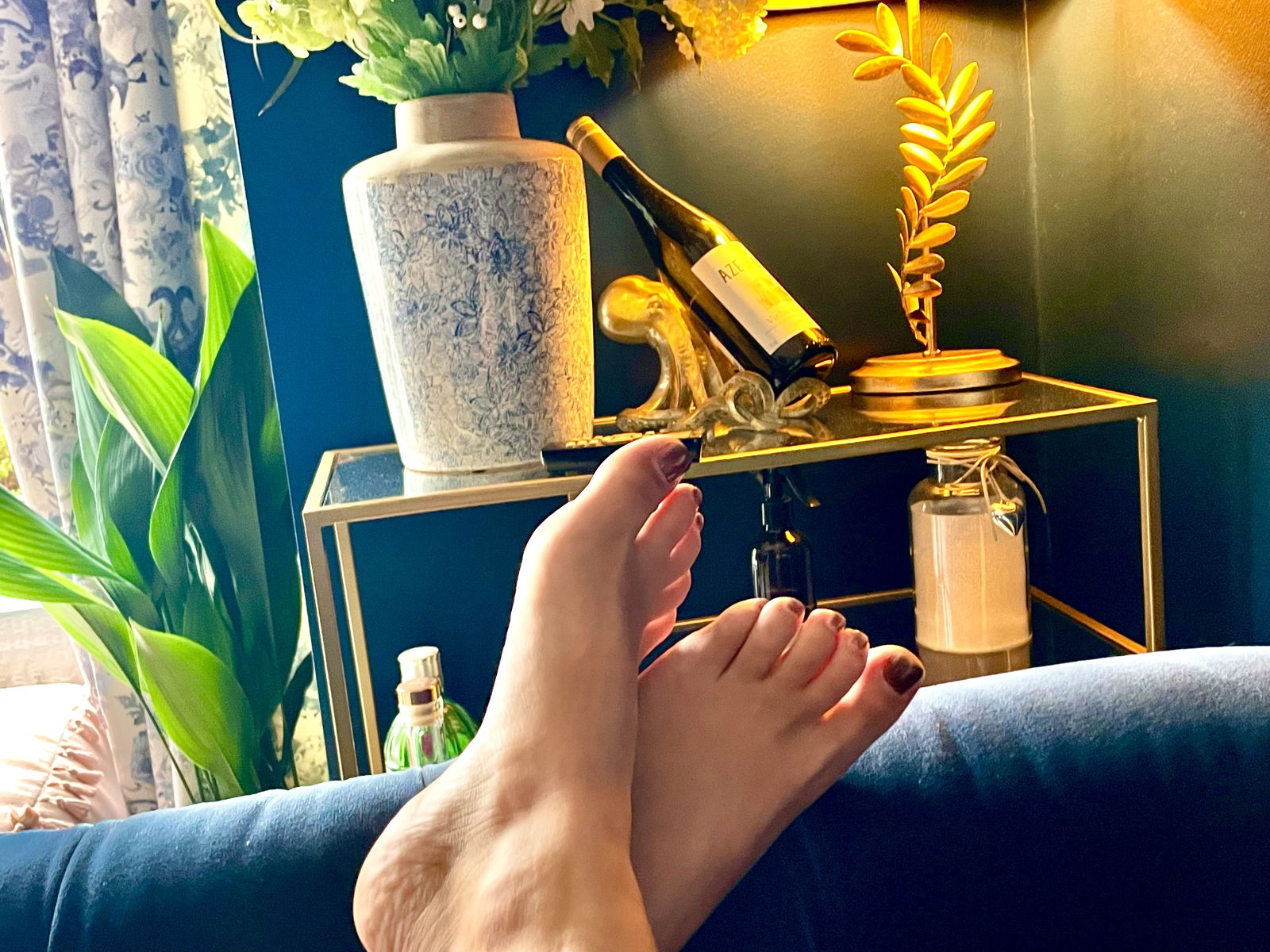 Lilly Toes 4.5 profile banner