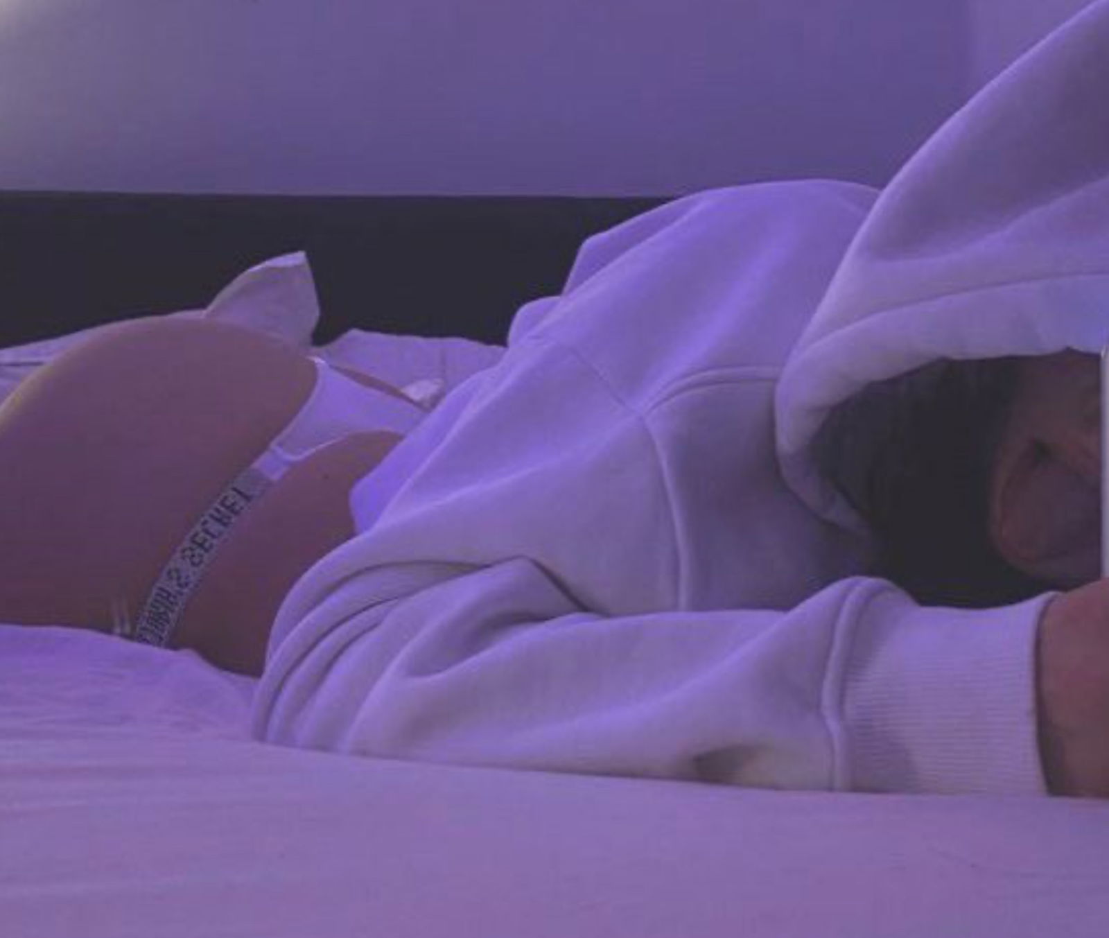Lily Lust profile banner
