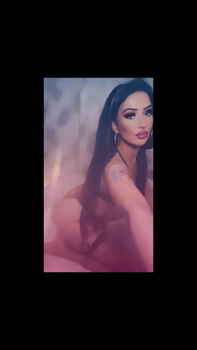 Victoria profile banner