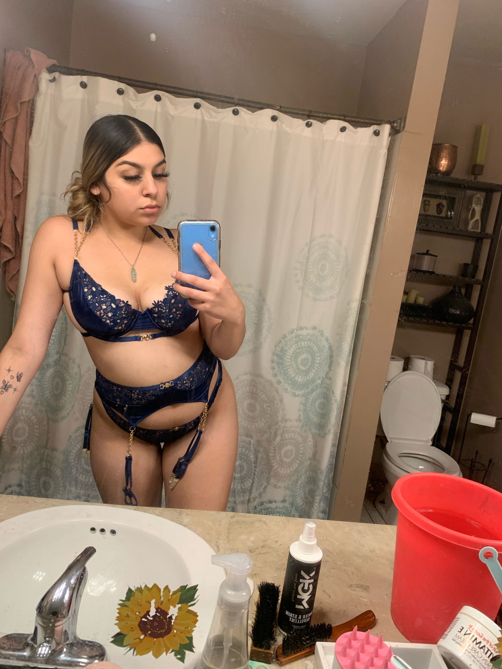 Latina profile banner