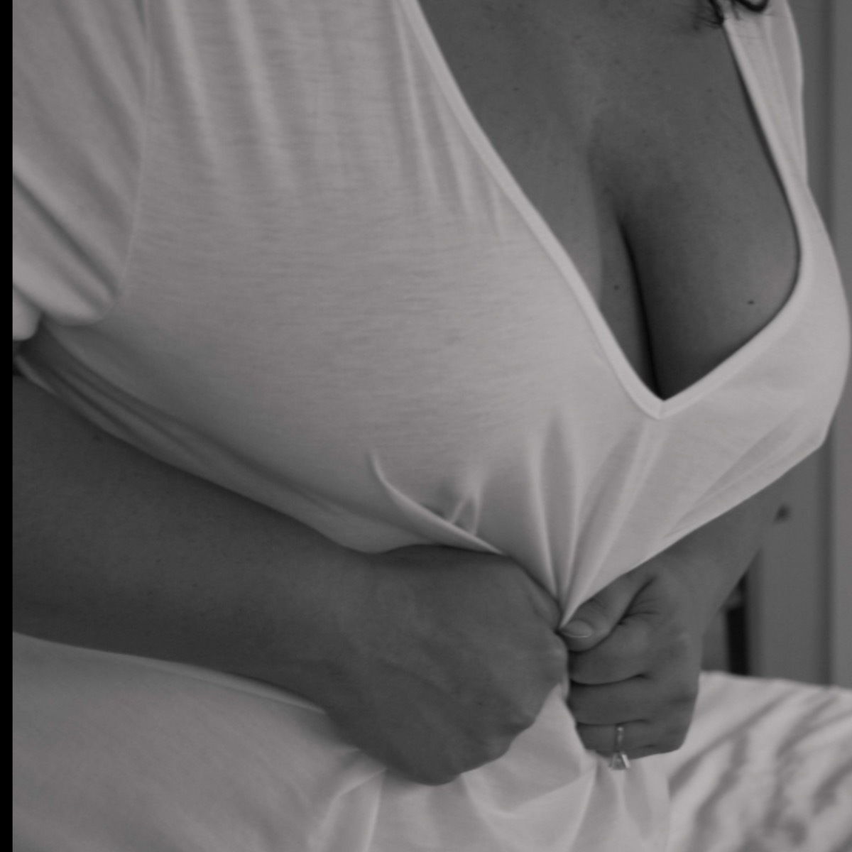 Lola profile banner