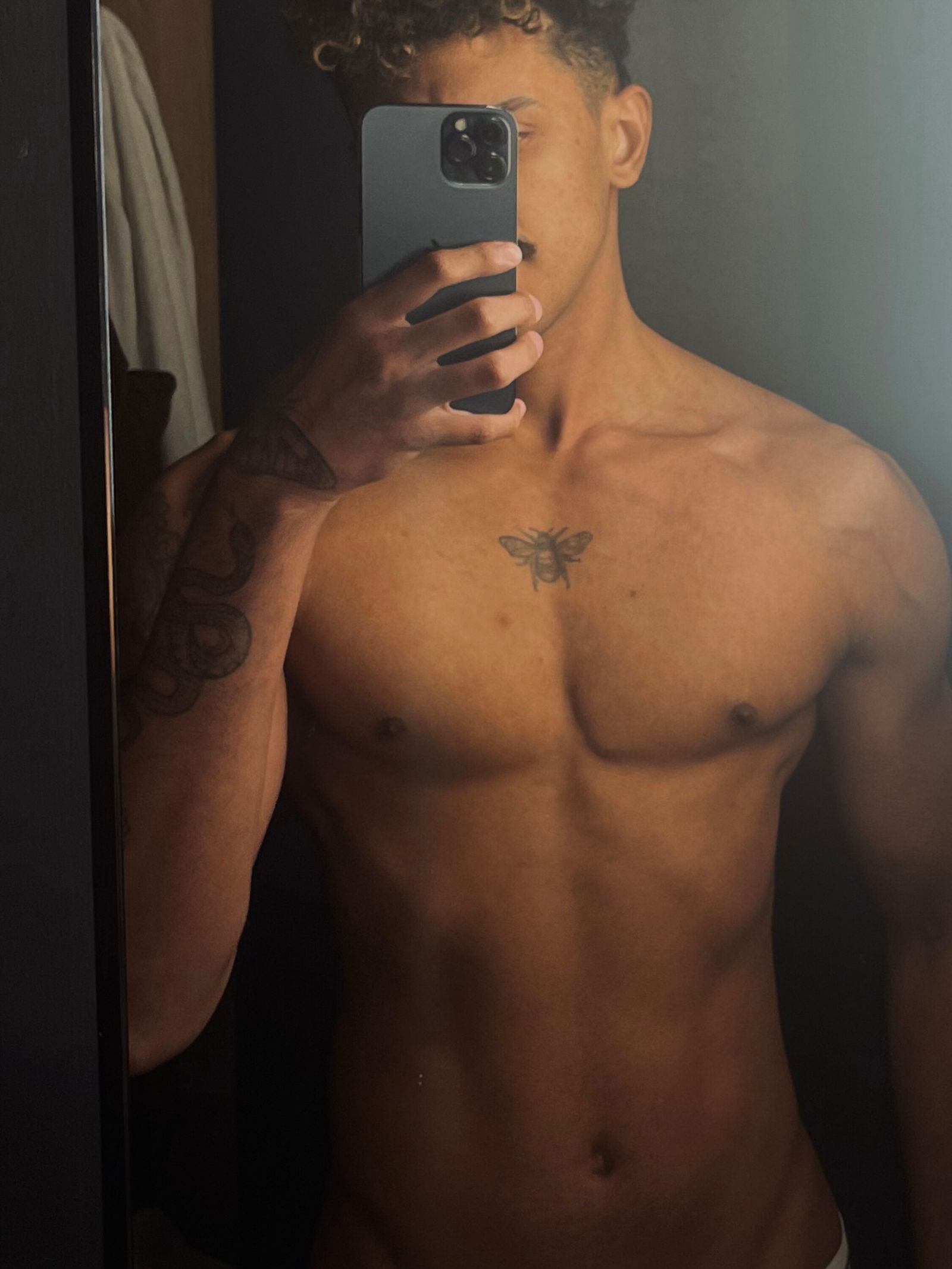 Luccas profile banner