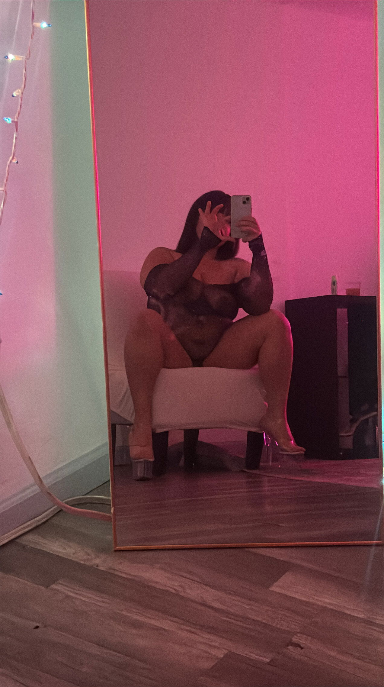 Lucy Baltus profile banner