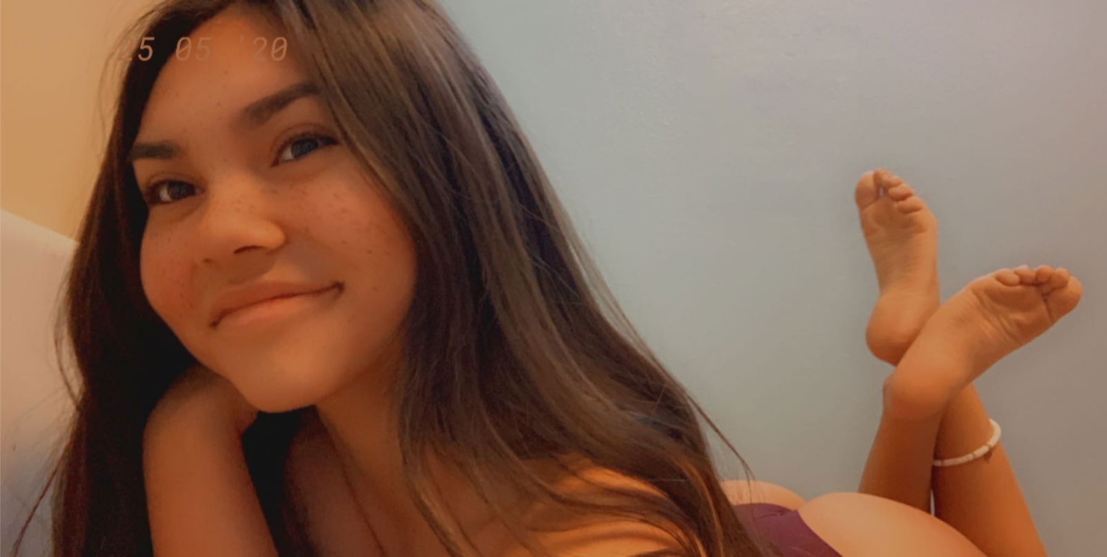 lunarose profile banner