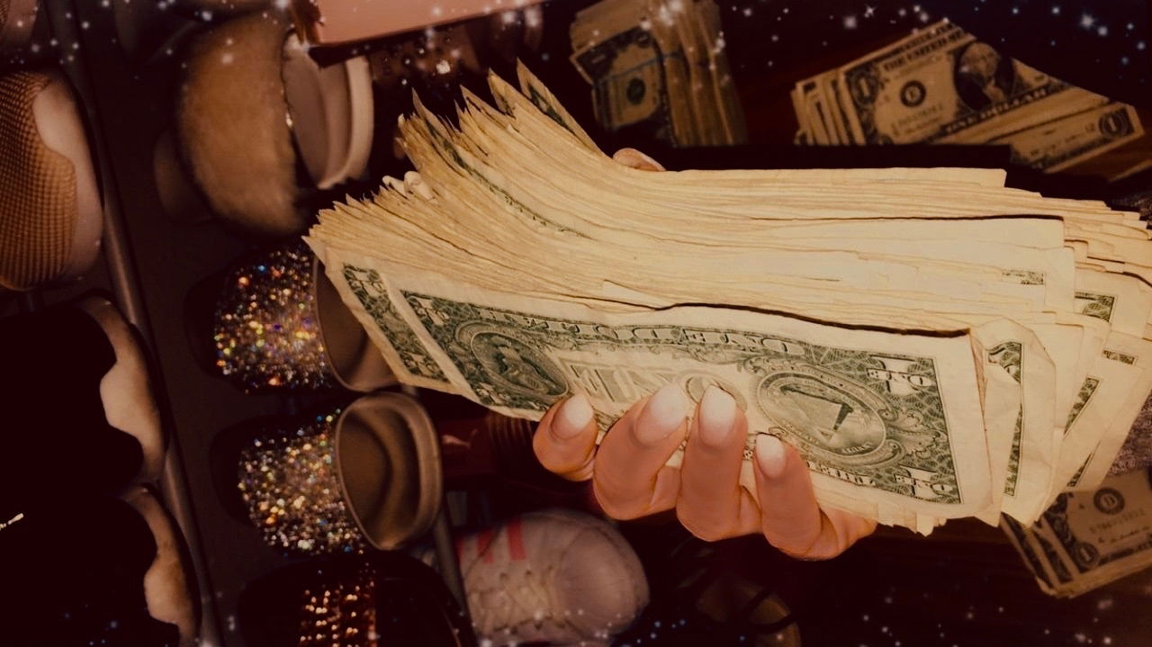 Luxxxe profile banner