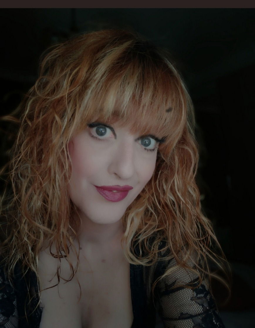 Lydia_milf profile banner