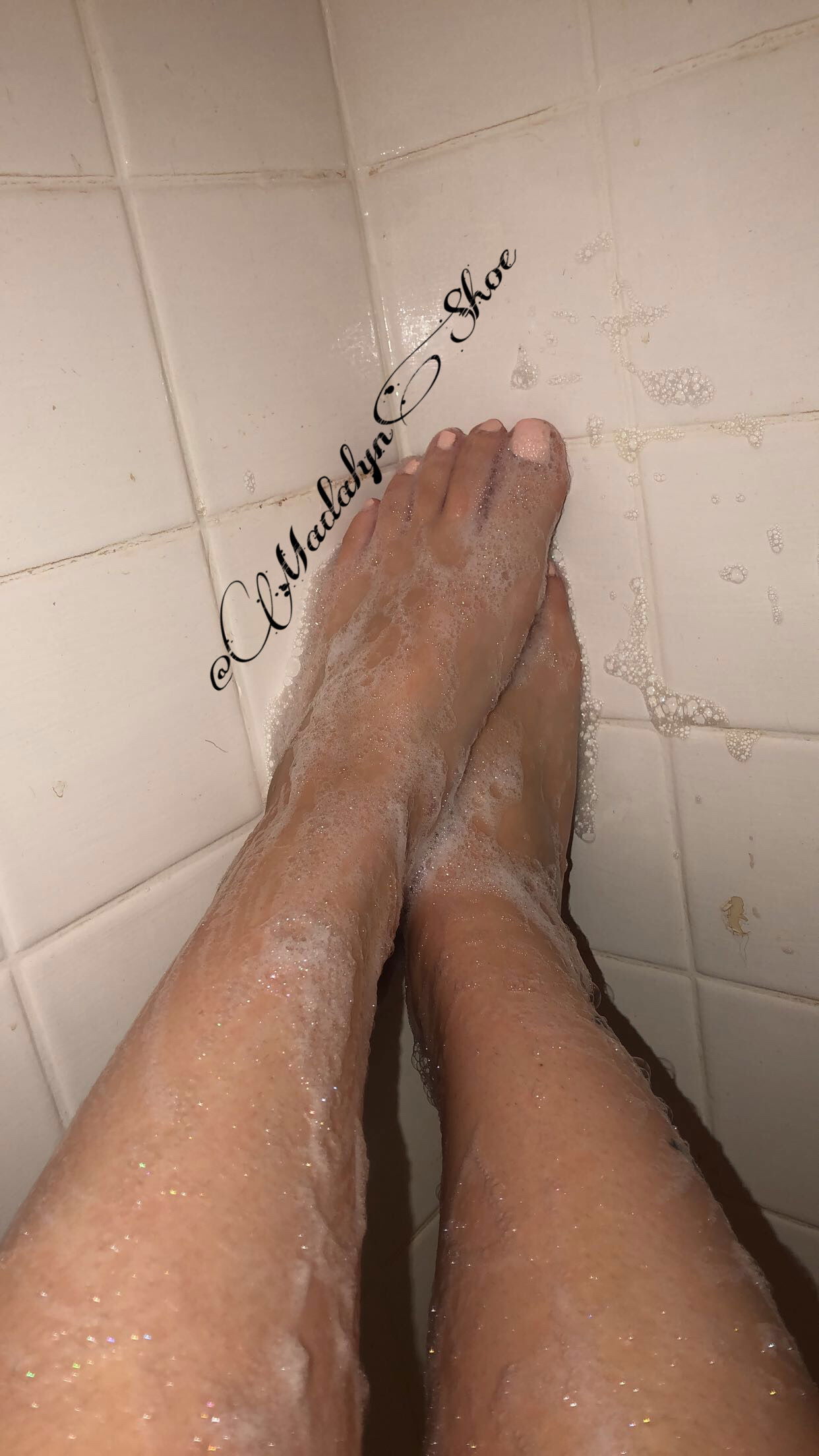 Madalyn shoe feet pics profile banner