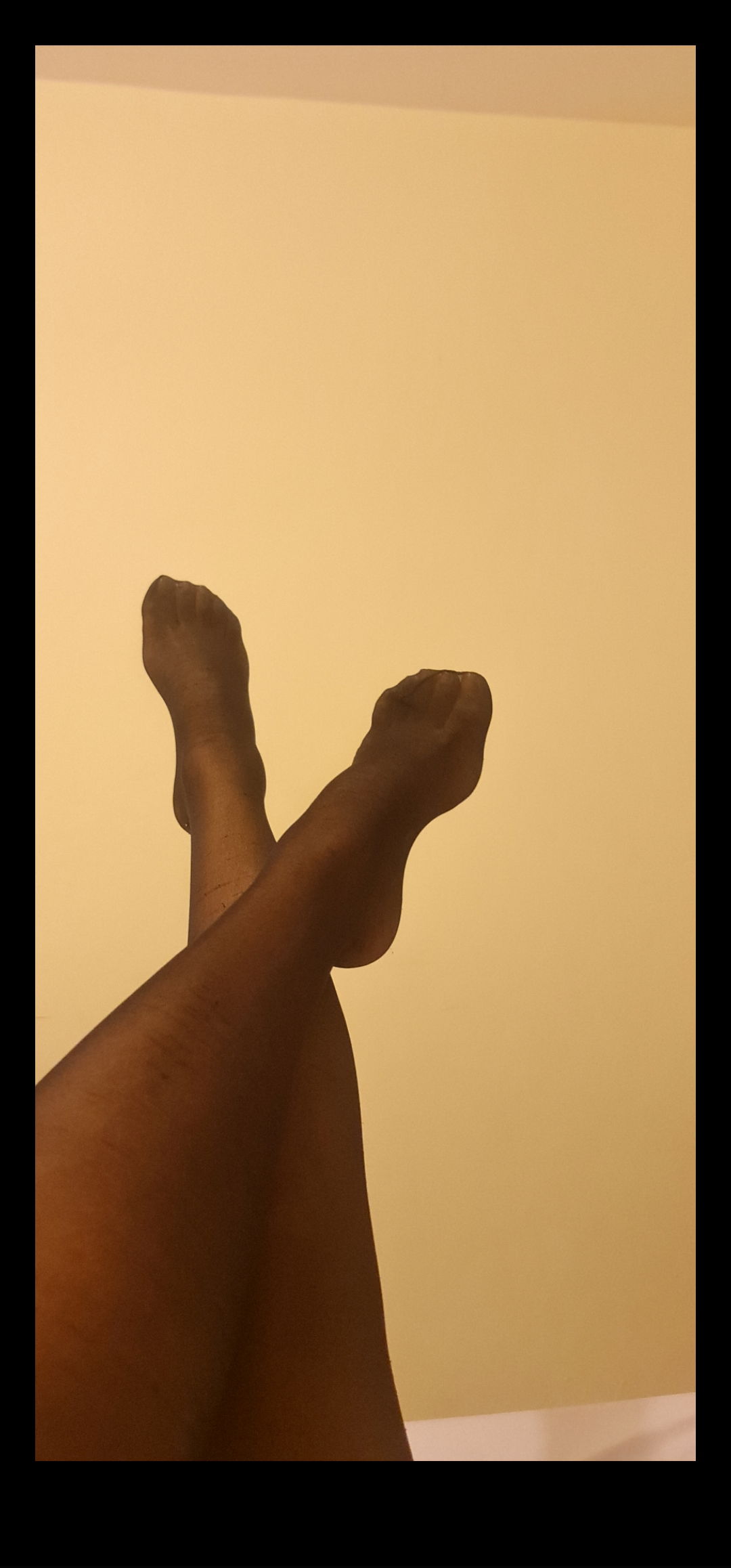 Feets Queen profile banner