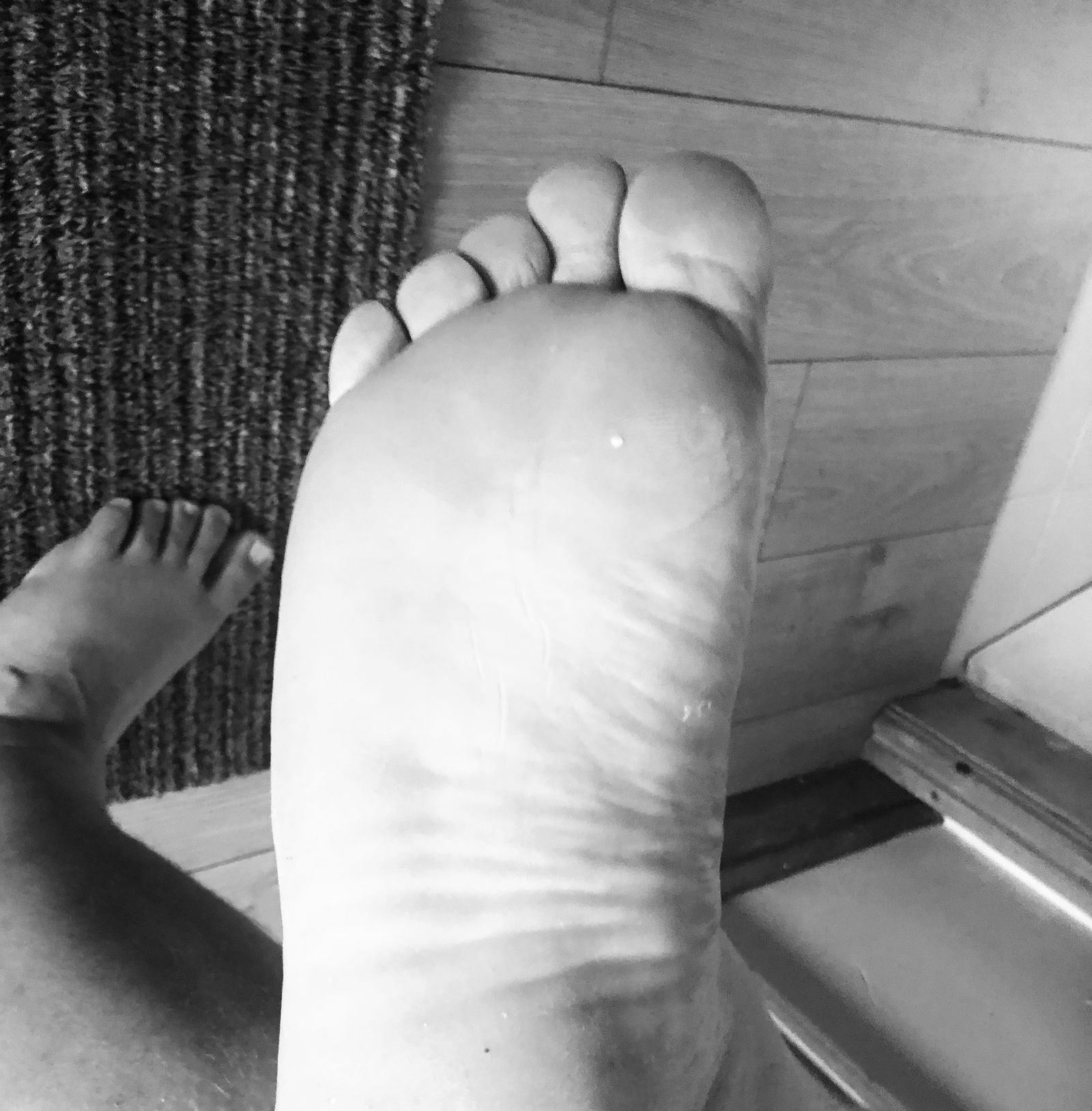 Master feet profile banner